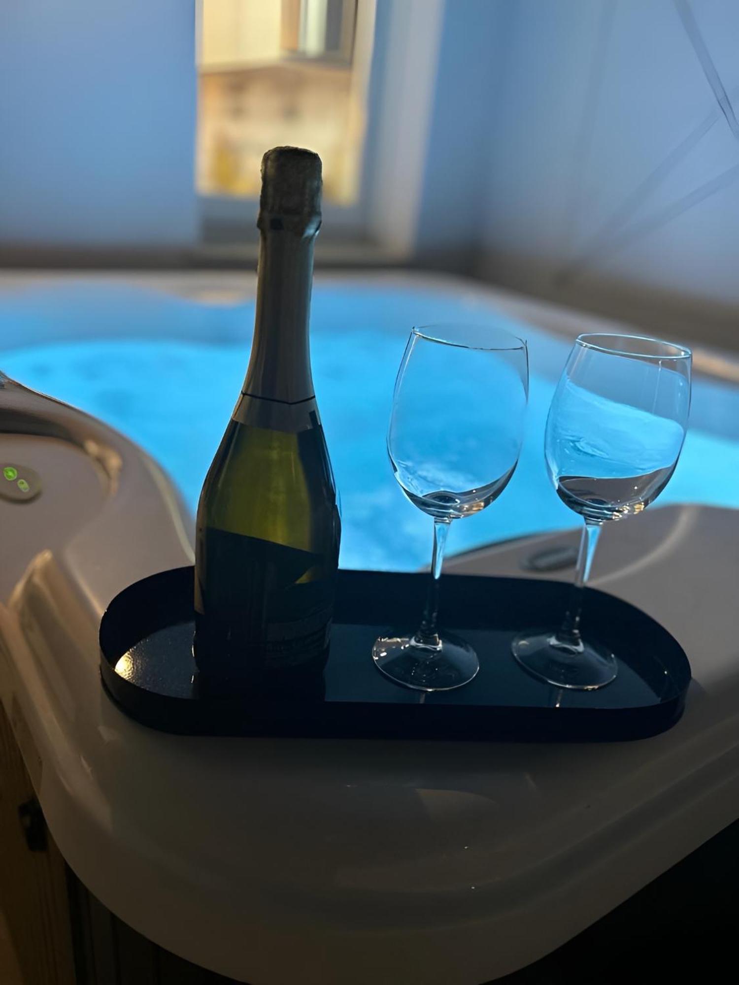 "Bea'S Terrace" - Private Jacuzzi And Panoramic Rooftop In The City Centre كالياري المظهر الخارجي الصورة